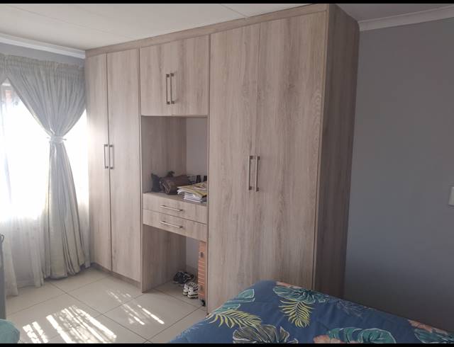 3 BEDROOM FREESTANDING FOR SALE IN VOSLOORUS EXT 3